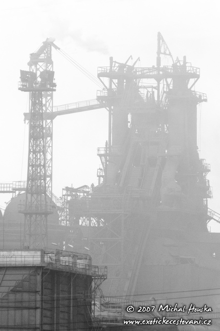 06 Ukraine Ukrajina Mariupol Megalomanske ocelarny kde by Jules Verne dokazal napsat druhy dil Oceloveho mesta.jpg